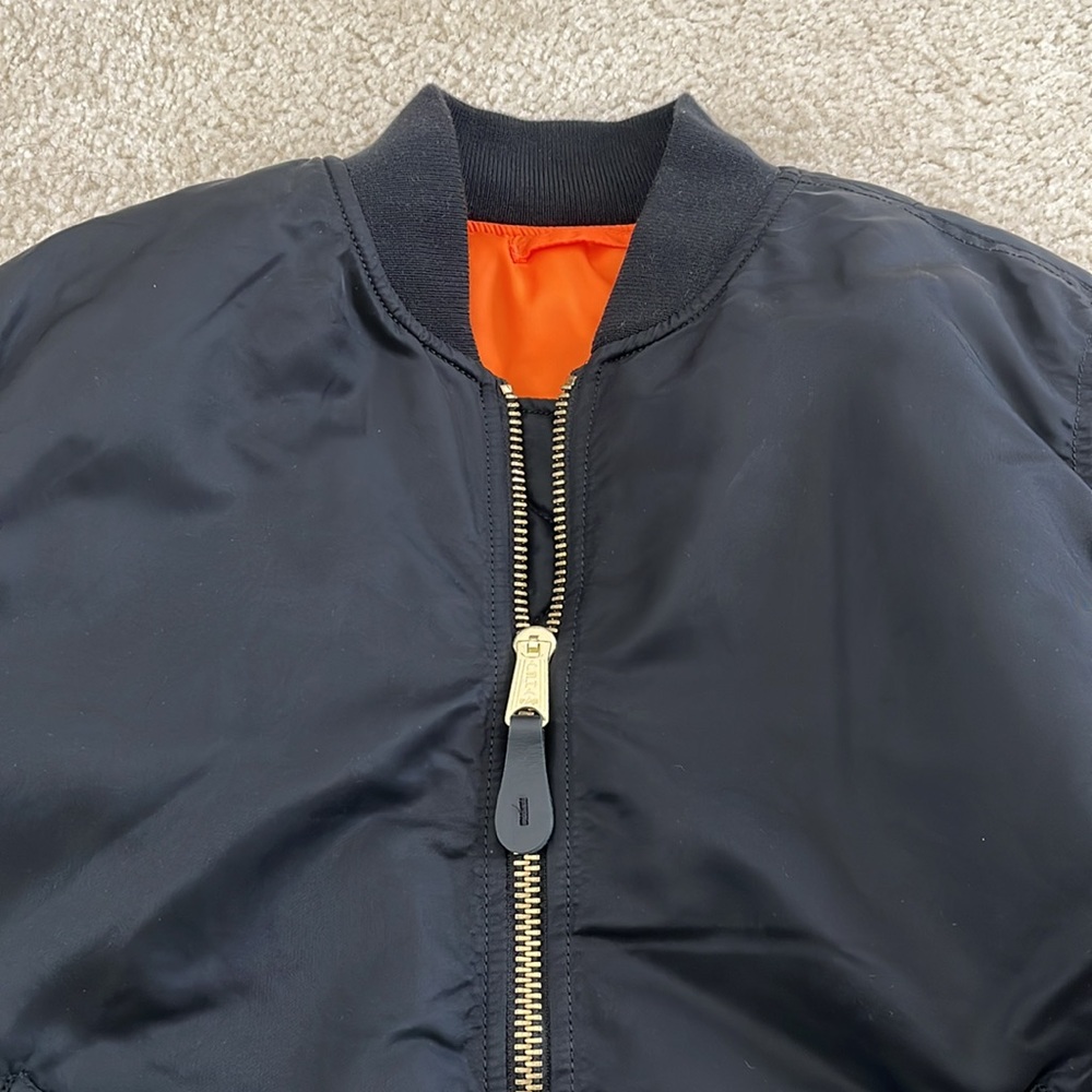 ALPHA industries men’s bomber jacket in perfect condition